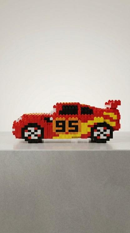 Coche de Carreras "Número 95" Estilo Píxel 3D - Edición Coleccionista (26 cm)